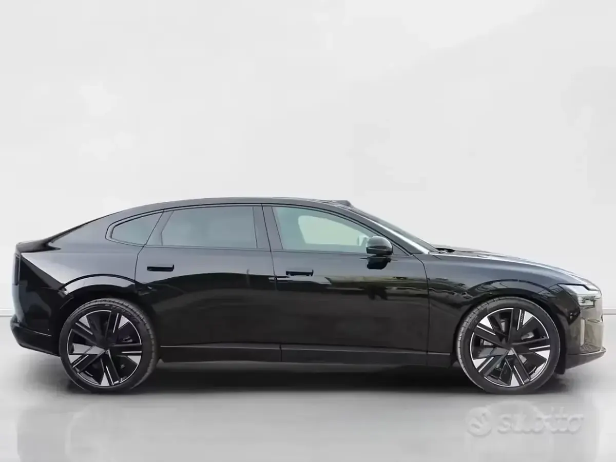 Nuova Volvo ES90 Ultra 139 kW (190 CV) 2026 Nero Berlina