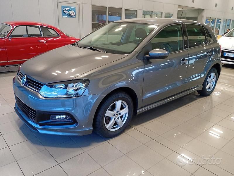 Usata VW Polo R-line 60 CV (44 kW) 2016 Grigio Berlina