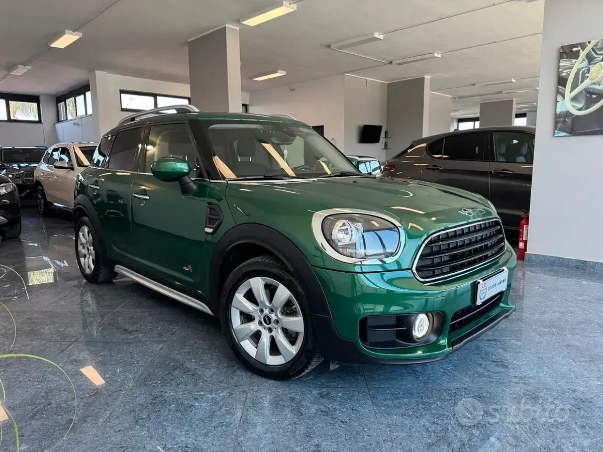 Second-hand Mini Cooper D Countryman Hype 150 CP (110 kW) 2021 Verde SUV