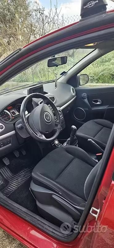 Usata Renault Clio III 2009 Rosso Utilitaria