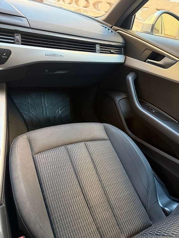 Usata Audi A4 Business 190 CV (139 kW) 2017 Argento Station wagon