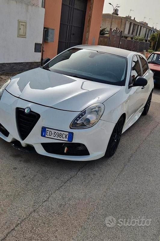 Usata Alfa Romeo Giulietta 170 CV (125 kW) 2011 Bianco Utilitaria