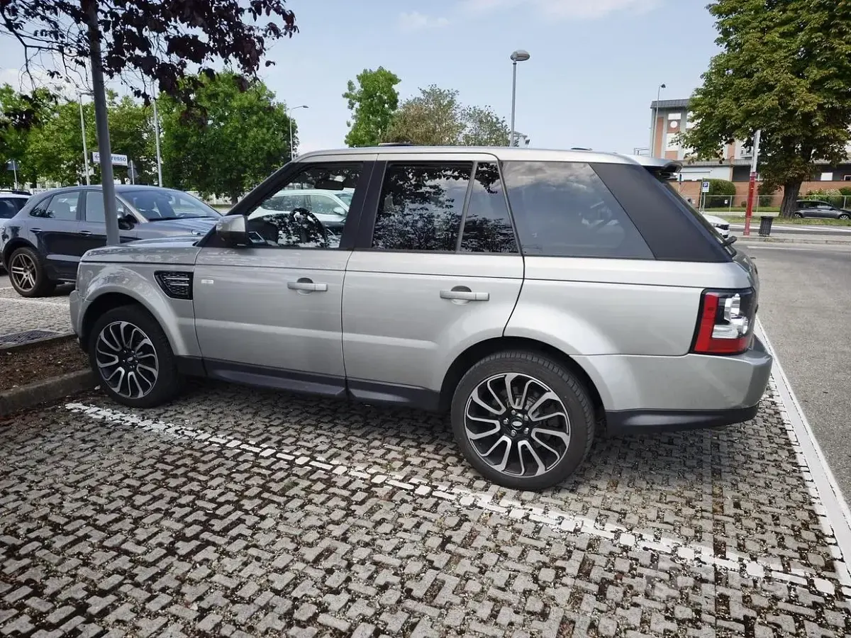 Usata Land Rover Range Rover HSE 249 CV (183 kW) 2012 Grigio SUV