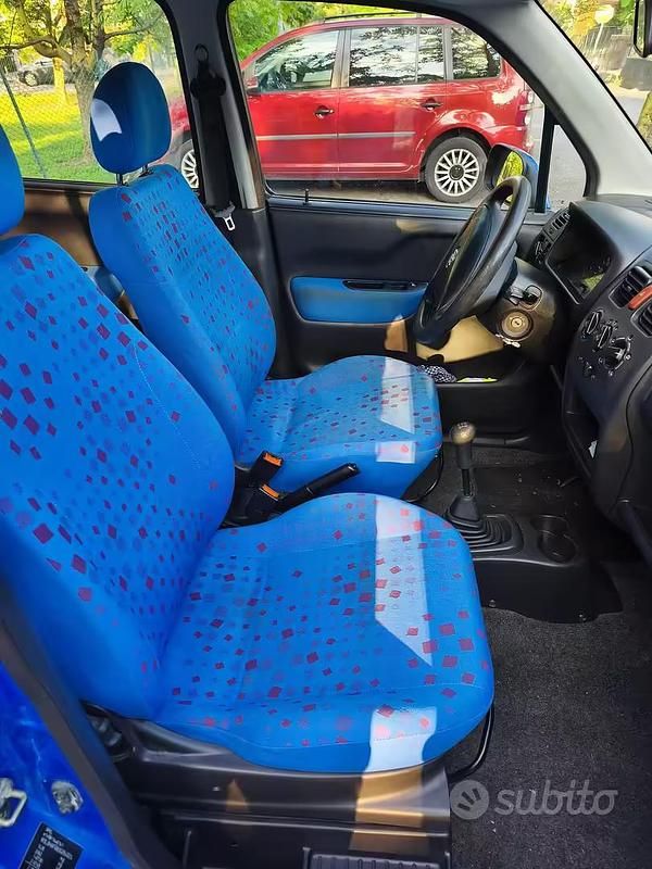 Occasion Opel Agila 58 ch (42 kW) 2003 Bleue Monospace