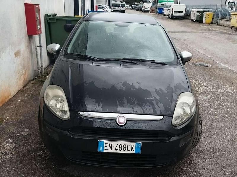 Usata Fiat Punto Evo Dynamic 75 CV (55 kW) 2011 Nero Utilitaria