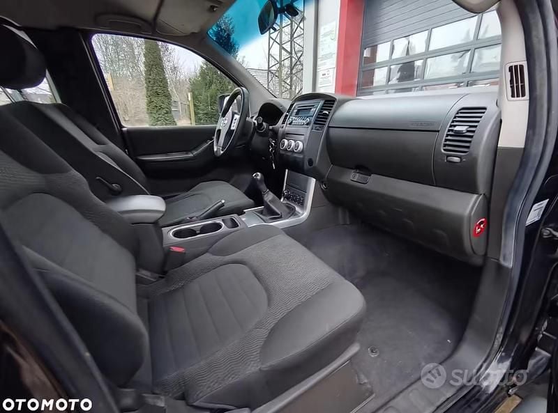 Usata Nissan Navara Platinum 190 CV (139 kW) 2015 Nero Pick-up