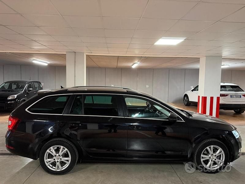Usata Skoda Octavia G-TEC 131 CV (96 kW) 2019 Nero Station wagon