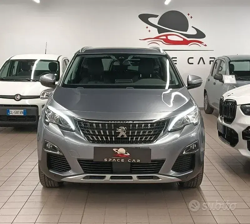 Usata Peugeot 5008 Allure 131 CV (96 kW) 2020 Grigio SUV