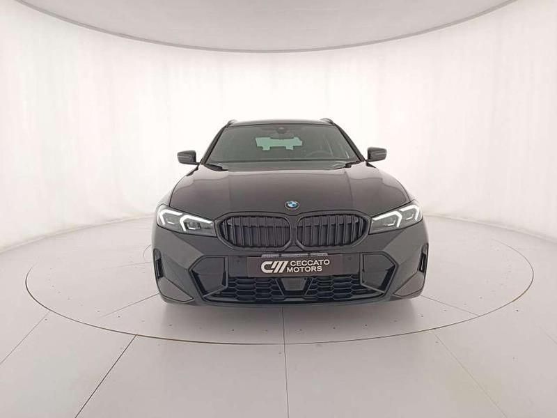 Usata BMW 318 M Sport 150 CV (110 kW) 2025 Black sapphire metallizzato Station wagon