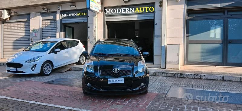 Usata Toyota Yaris 69 CV (50 kW) 2008 Nero Utilitaria