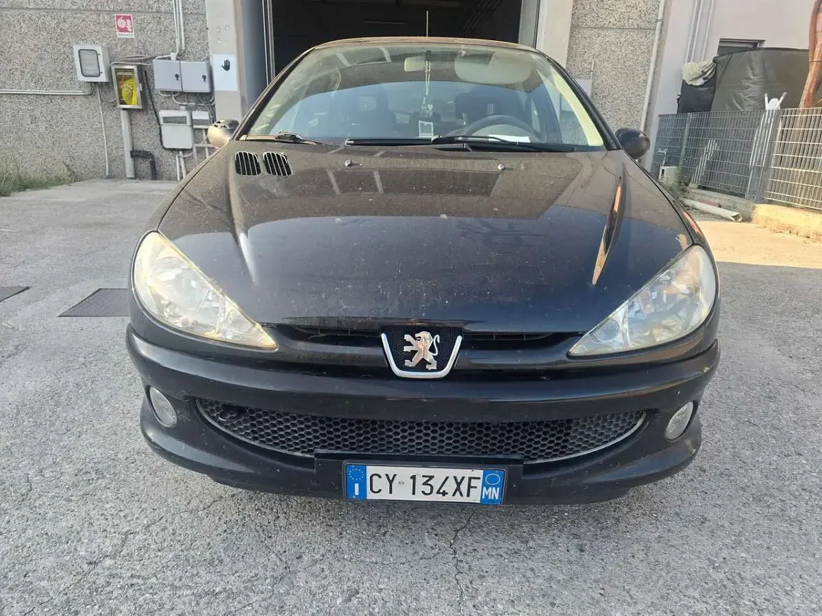 Usata Peugeot 206 88 CV (64 kW) 2006 Nero Berlina