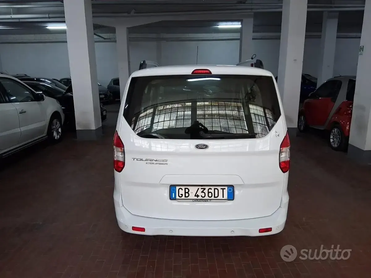 Usata Ford Tourneo Courier 75 CV (55 kW) 2020 Bianco Monovolume