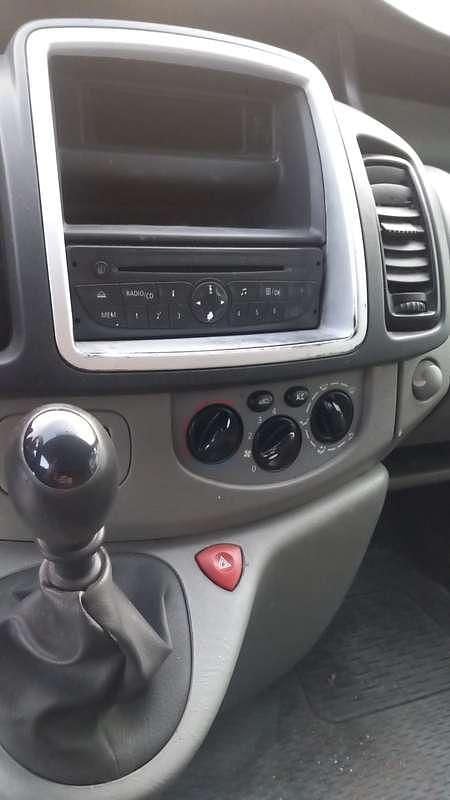 Usata Opel Vivaro 114 CV (83 kW) 2012 Bianco Monovolume