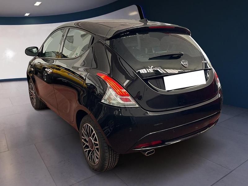 Usata Lancia Ypsilon S 70 CV (51 kW) 2022 Nero Utilitaria