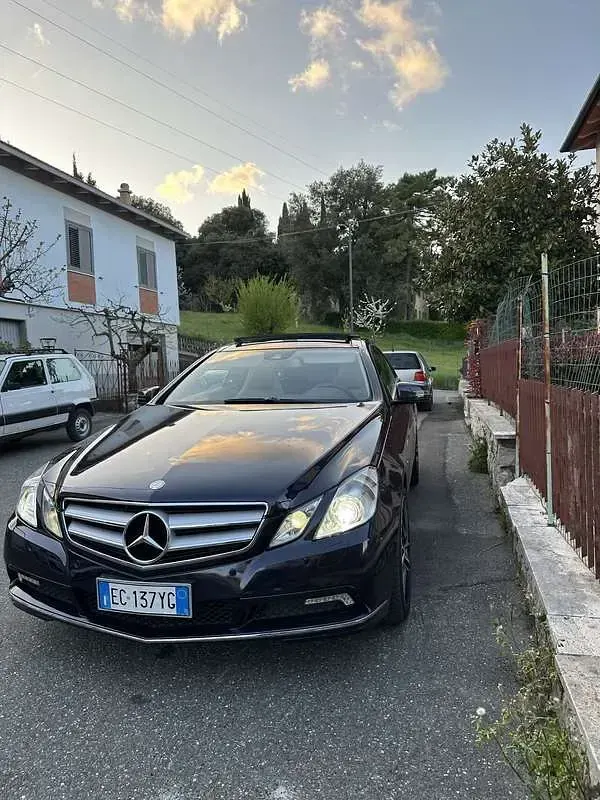 Usata Mercedes E350 Avantgarde 231 CV (169 kW) 2010 Blu Berlina