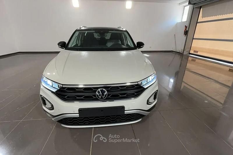 Nuova VW T-Roc Edition 150 CV (110 kW) 2026 Beige SUV