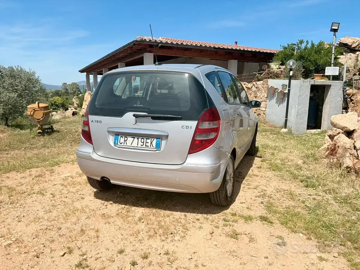Usata Mercedes A180 109 CV (80 kW) 2004 Grigio Berlina