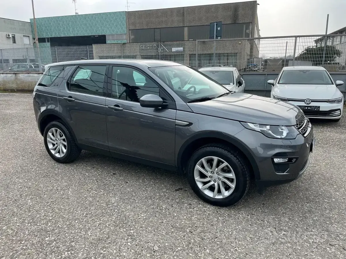 Usata Land Rover Discovery Sport SE 150 CV (110 kW) 2018 Grigio SUV
