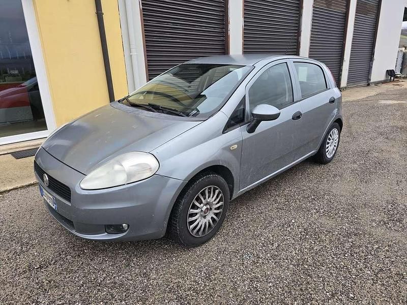 Usata Fiat Grande Punto 75 CV (55 kW) 2010 Utilitaria