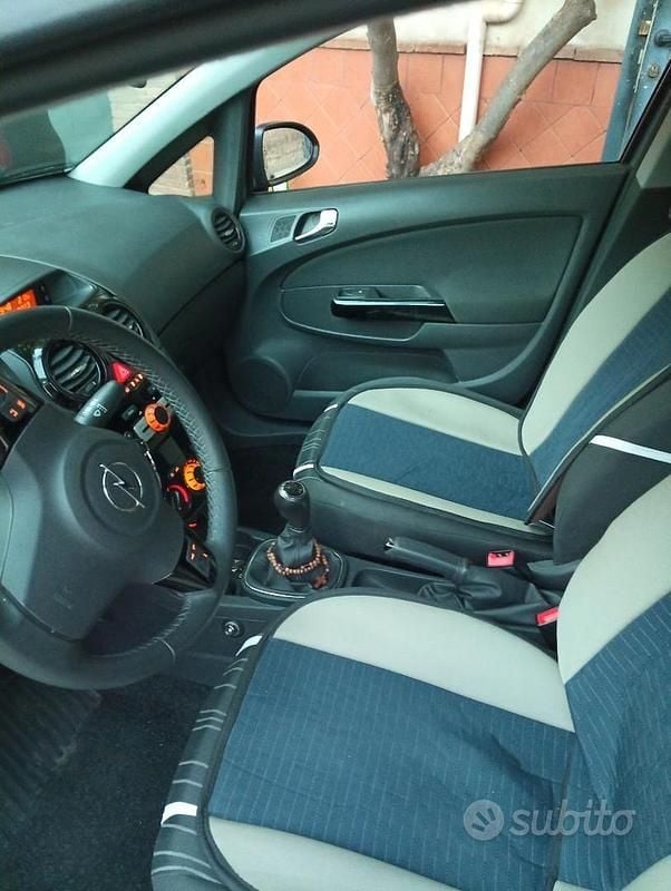 Usata Opel Corsa 2011 Grigio Utilitaria