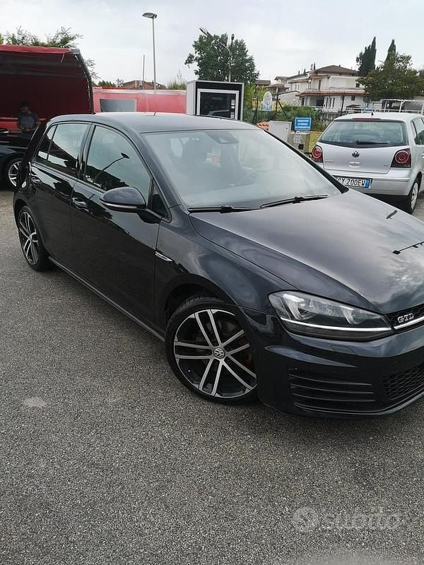 Usata VW Golf VII GTD 184 CV (135 kW) 2017 Utilitaria