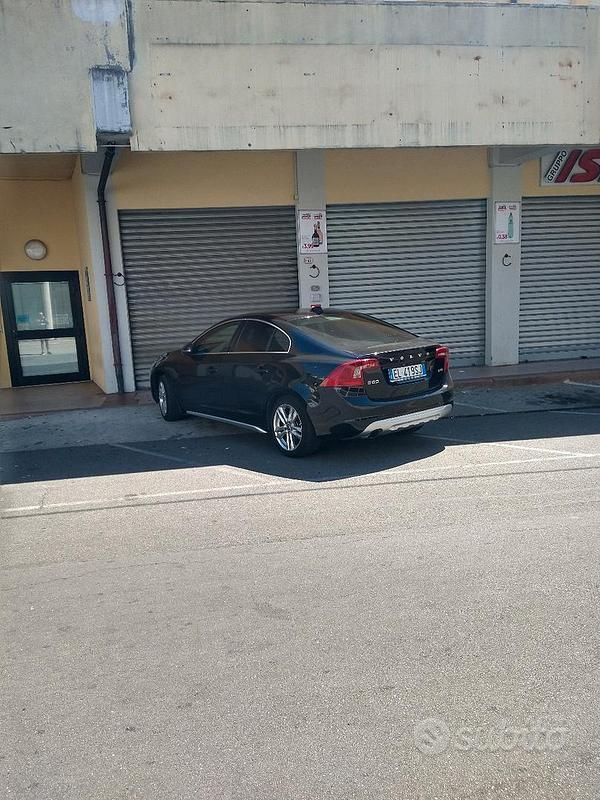 Usata Volvo S60 203 CV (149 kW) 2012 Nero Berlina