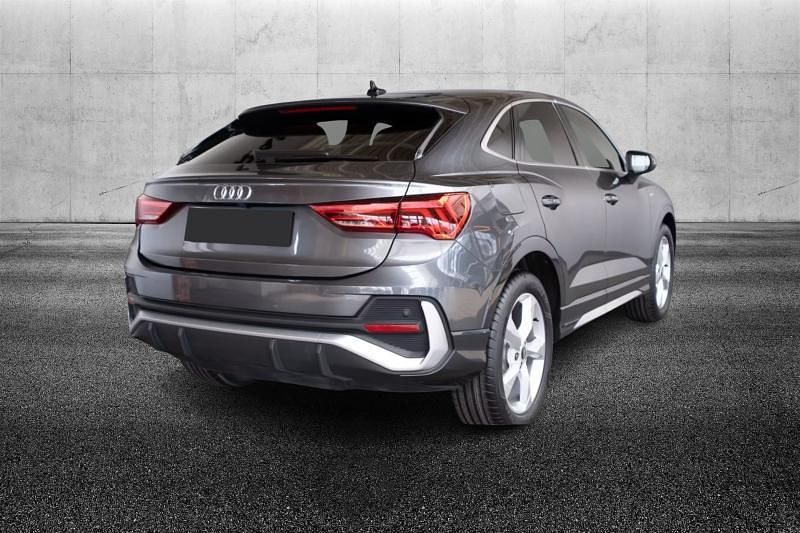 Usata Audi Q3 S-Line 150 CV (110 kW) 2021 Grigio metallizzato SUV