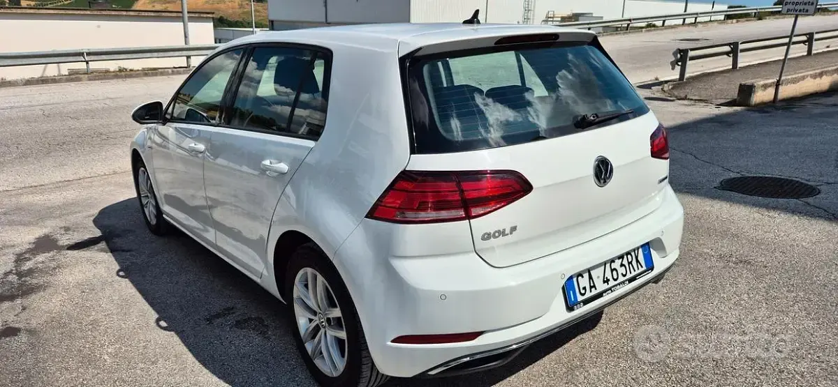 Usata VW Golf VIII Business 131 CV (96 kW) 2020 Bianco Berlina