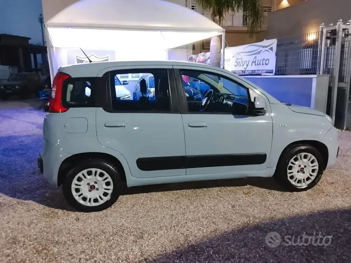 Usata Fiat Panda Lounge 69 CV (50 kW) 2019 Grigio Utilitaria
