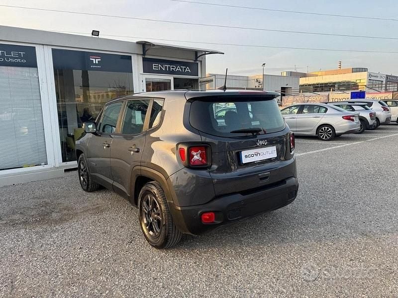 Usata Jeep Renegade Longitude 131 CV (96 kW) 2022 Grigio artic SUV