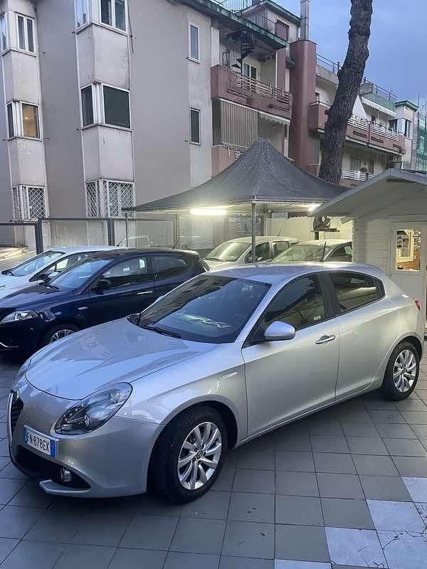 Usata Alfa Romeo Giulietta Super 120 CV (88 kW) 2017 Utilitaria