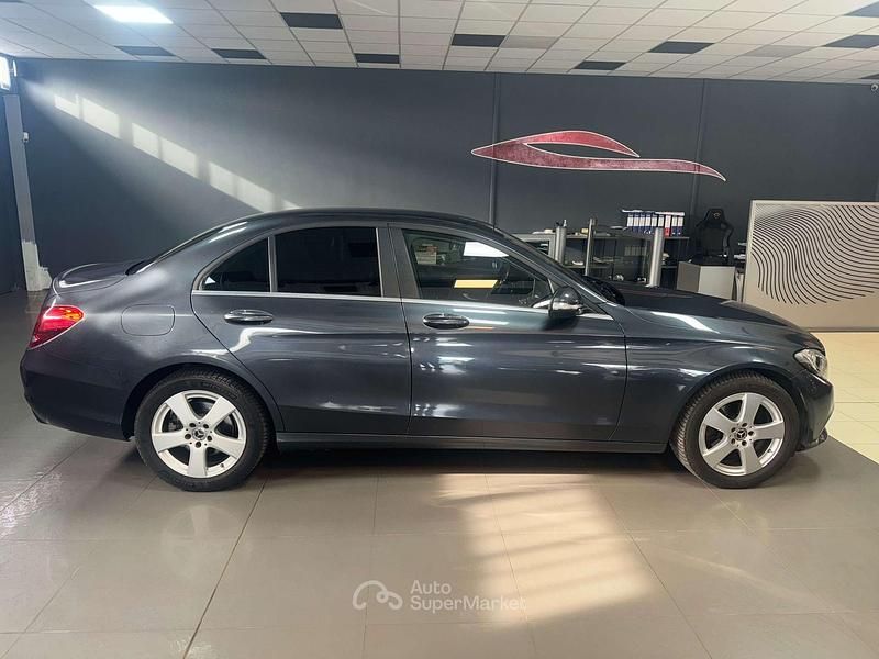 Usata Mercedes C180 Premium 116 CV (85 kW) 2015 Grigio Berlina