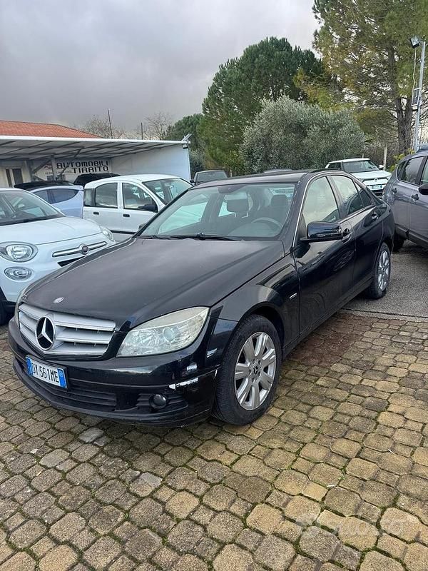 Nero Usata 2009 Mercedes C200 Berlina | 2990 € (Buon prezzo) - Immagine 1/4