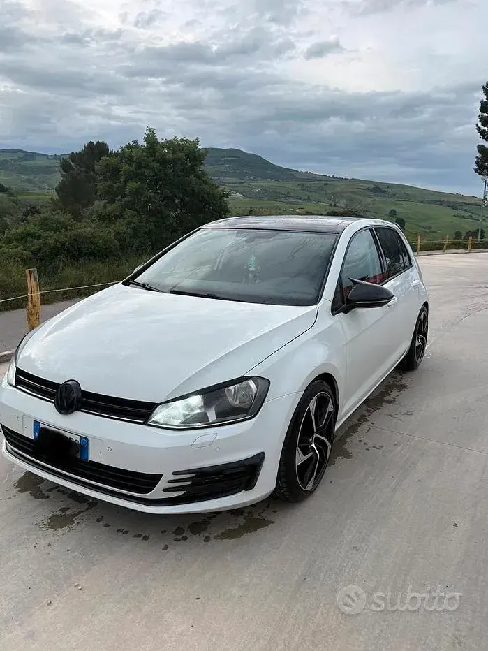 Usata VW Golf VII 110 CV (80 kW) 2014 Bianco Berlina
