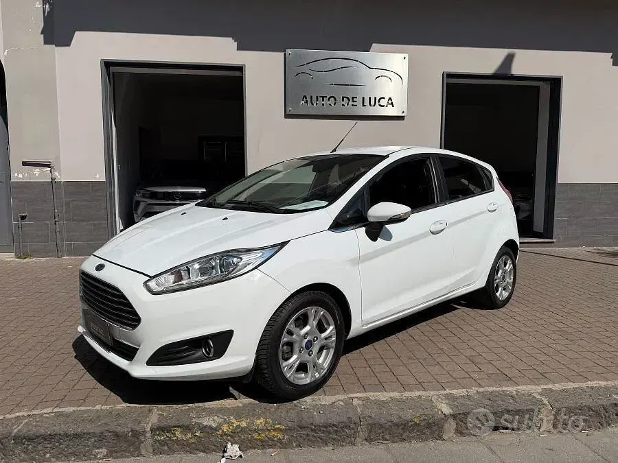 Usata Ford Fiesta Titanium 97 CV (71 kW) 2018 Nero Utilitaria