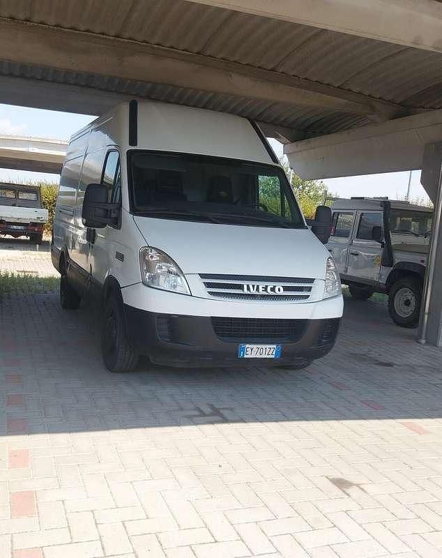 Usata Iveco Daily 116 CV (85 kW) 2009