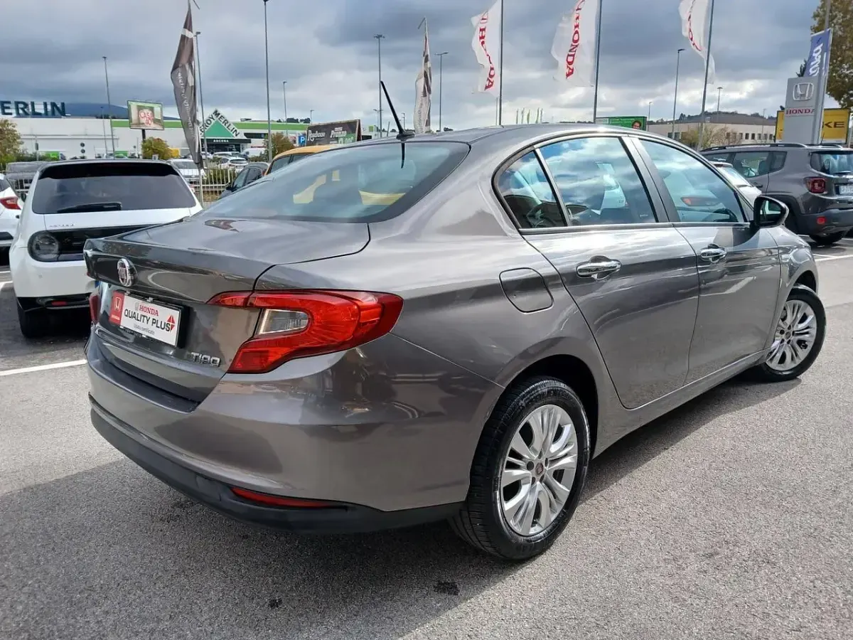 Usata Fiat Tipo Lounge 95 CV (69 kW) 2019 Grigio Berlina