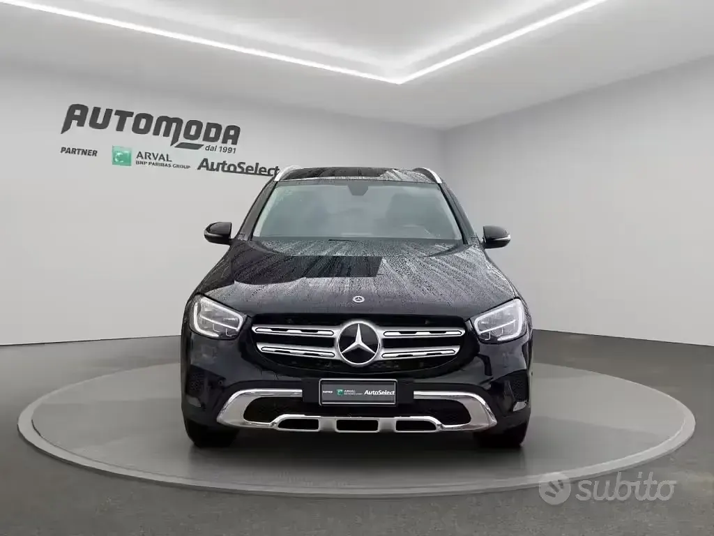 Usata Mercedes GLC200 Business 163 CV (119 kW) 2022 Nero SUV