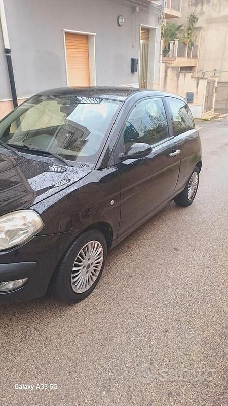 Usata Lancia Ypsilon 60 CV (44 kW) 2005 Nero Utilitaria