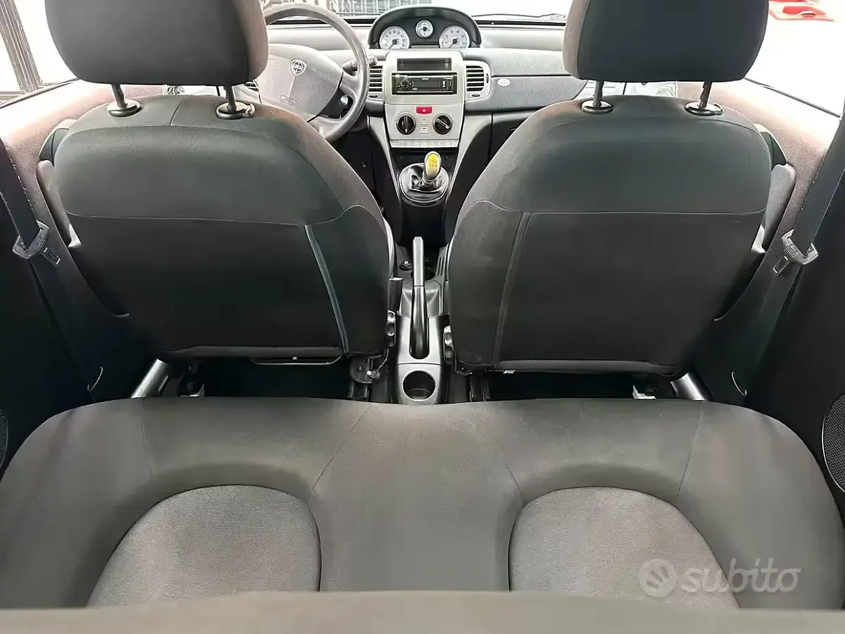 Usata Lancia Ypsilon 69 CV (50 kW) 2011 Bianco Utilitaria