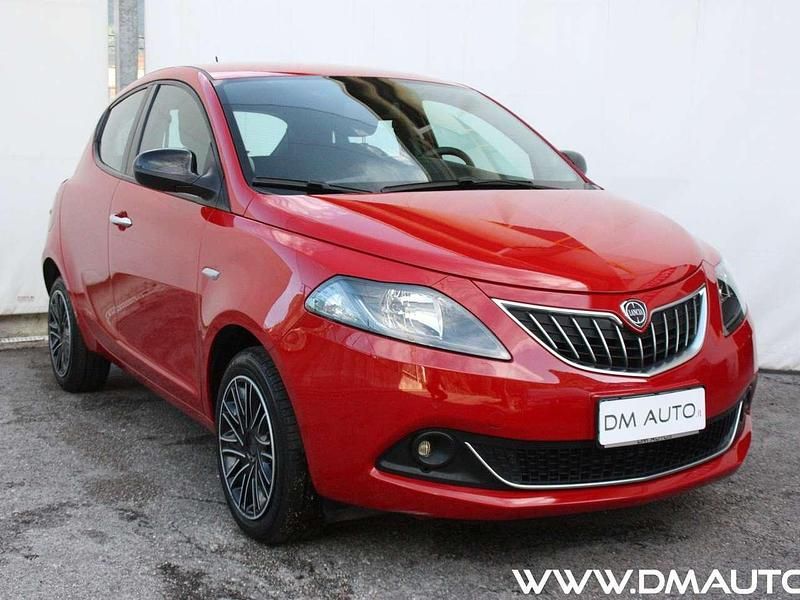 Usata Lancia Ypsilon Gold 69 CV (50 kW) 2023 Other Utilitaria