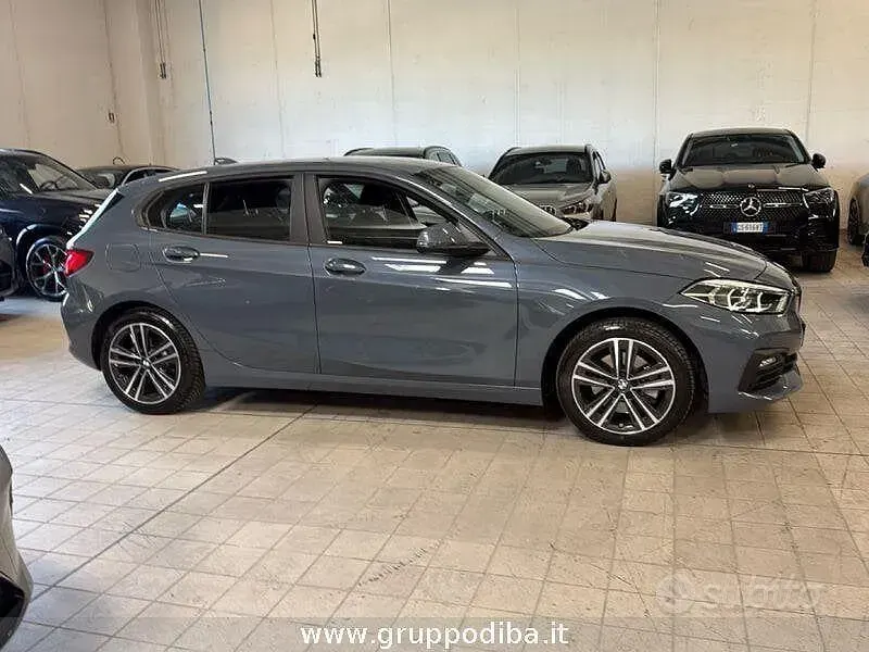 Usata BMW 116 Advantage 116 CV (85 kW) 2020 Grigio Utilitaria