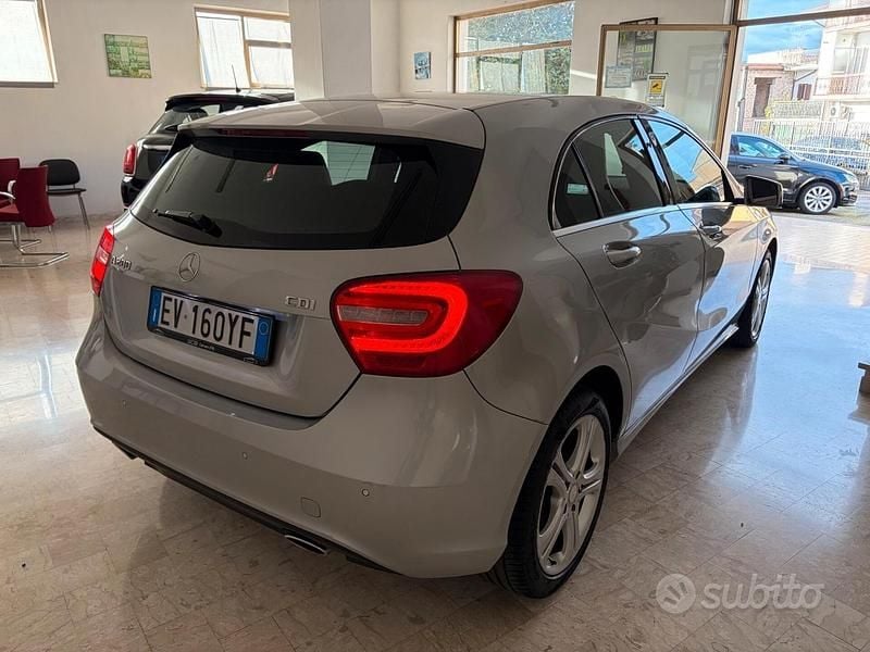 Usata Mercedes A200 136 CV (100 kW) 2014 Grigio Berlina