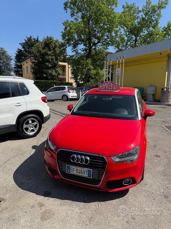 Usata Audi A1 Ambition 86 CV (63 kW) 2011 Rosso Utilitaria
