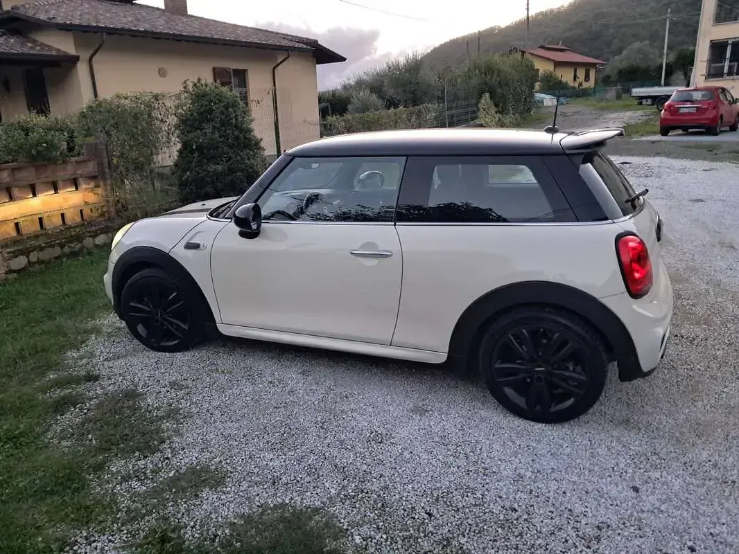 Usado Mini Cooper Hype 136 HP (100 kW) 2017 Branco Citadino