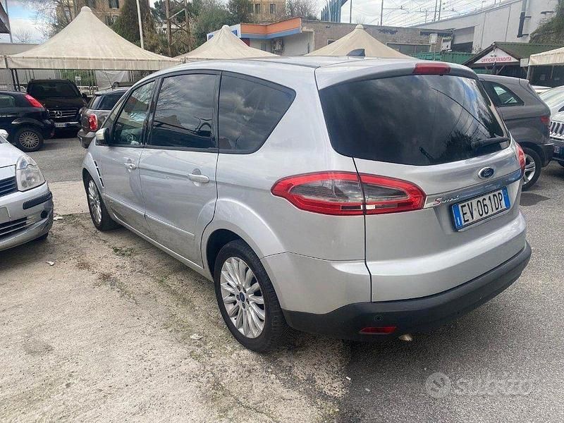 Usata Ford S-MAX Business Edition 140 CV (102 kW) 2014 Argento Monovolume