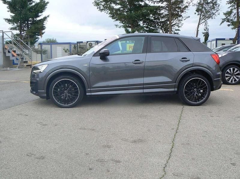 Usata Audi Q2 S-Line 116 CV (85 kW) 2019 Grigio delfino metallizzato SUV