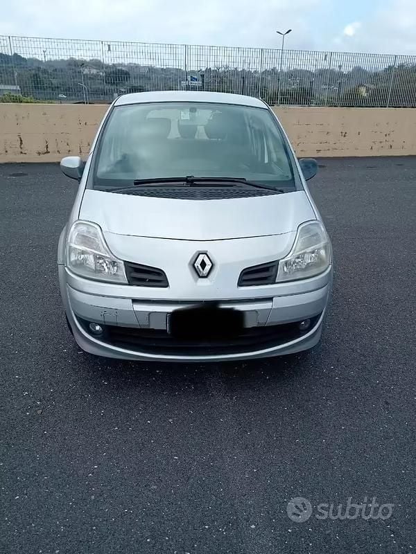 Usata Renault Modus 90 CV (66 kW) 2008 Grigio Monovolume