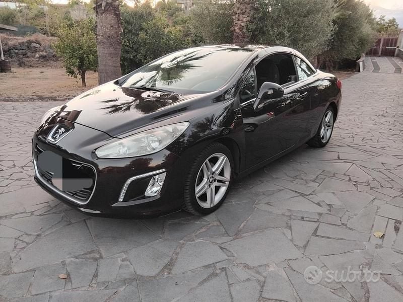 Usata Peugeot 308 CC Allure 111 CV (81 kW) 2012 Marrone Cabrio
