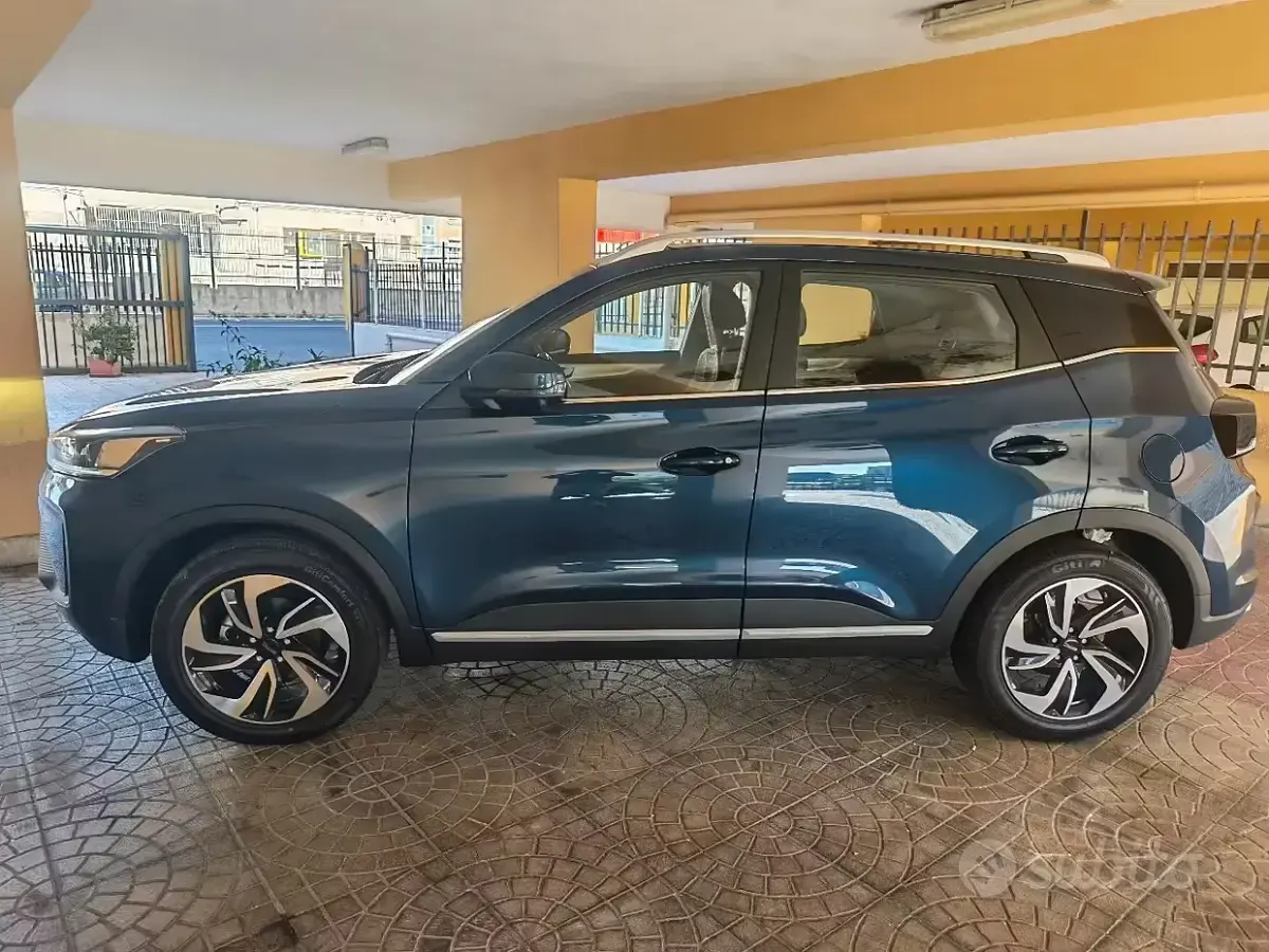 Nuova EMC SEI 147 CV (108 kW) 2026 Bluazzurro SUV